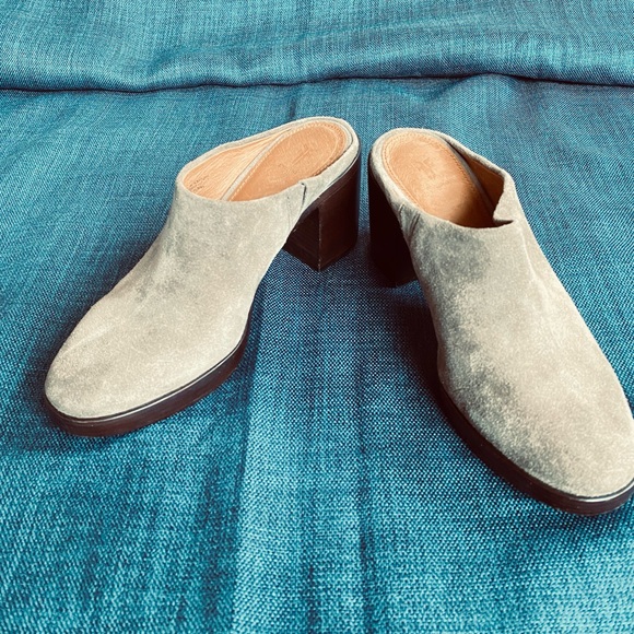 Frye Brown Suede Joan Mule - Picture 4 of 9